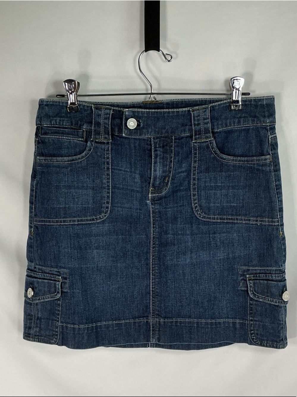 White House Black Market Blue Dark Wash Denim 7 Pocket Cargo Mini Skirt Size 2